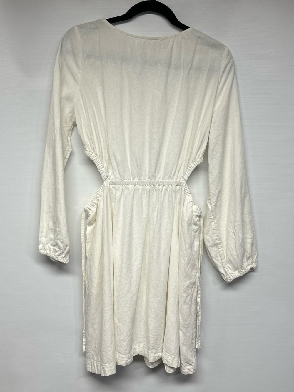 Universal Thread Cream Lightweight Long Sleeve Top